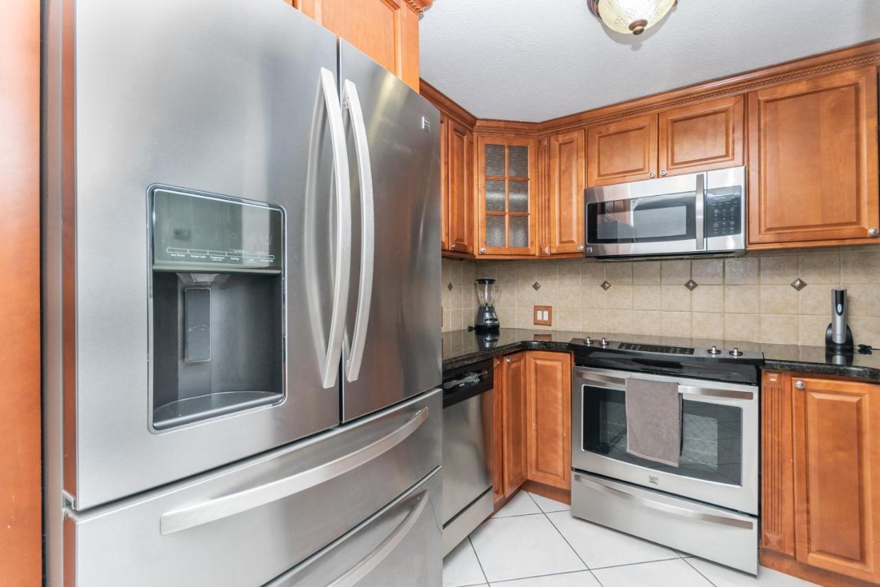 Beautiful 2/2.5 Condo W/Free Parking Fast Wifi Miami Eksteriør bilde
